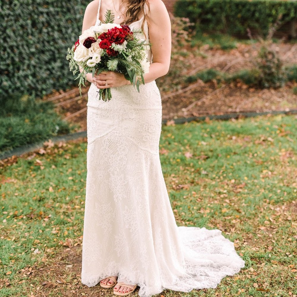 Size 10 Lace Beaded Fitted Wedding Dress
